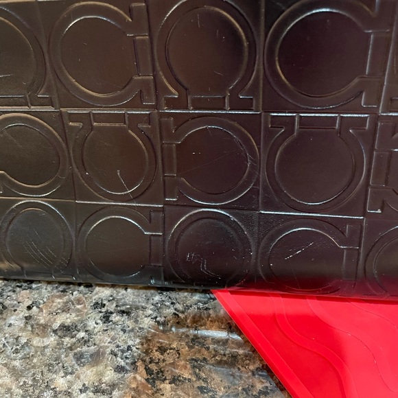 Salvatore Ferragamo handbag - Picture 16 of 16